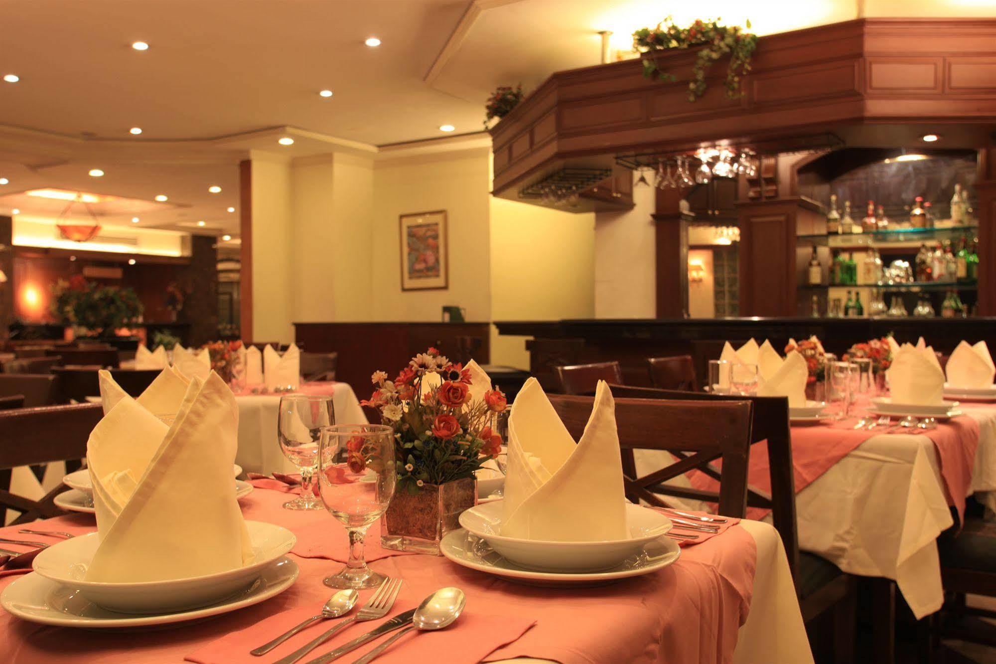 Mabini Mansion Hotel & Residential Suites Manila Exterior photo